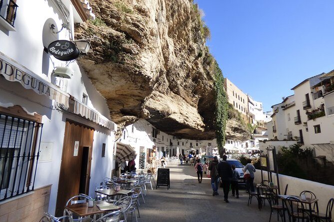 1 Day Excursion to White Villages and Ronda - Molino El Vínculo: how the olive-oil process is explained