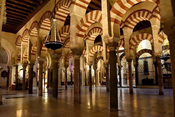 2 Days Cordoba with Mosque Ticket and Hotel Tour - The Guide Factor: What Good Storytelling Adds