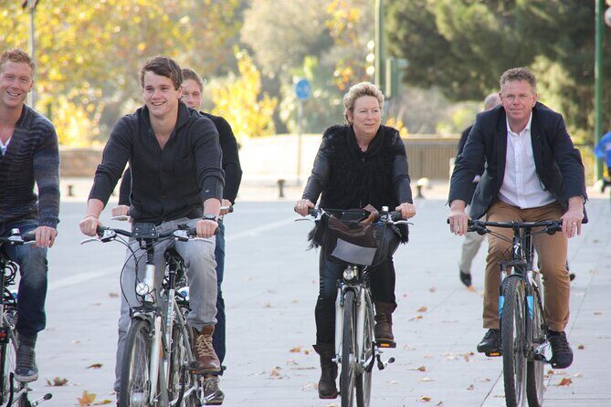3-hour Guided Bike Tour along the Highlights of Seville - La Giralda and the cathedral views from across the river