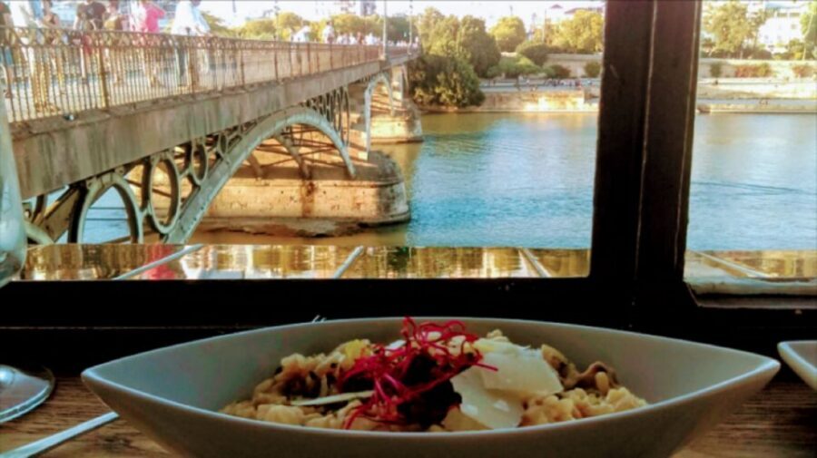 3-Hour Tapas Tour in Triana, Sevilla's Vibrant Neighborhood - Triana’s Tapas Start: Flamenco Streets and Pottery Traditions