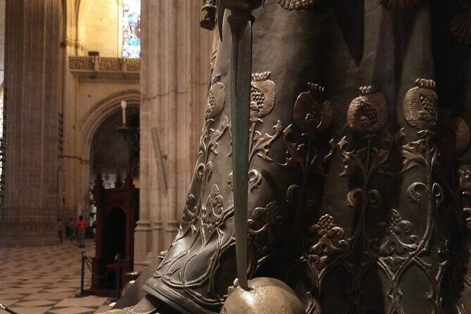 Alcazar and Cathedral, the must-sees, private tour. - FAQ