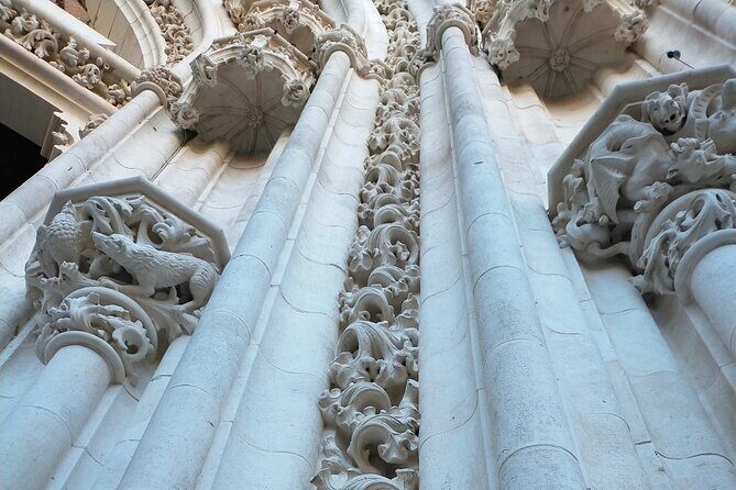 Alcazar and Cathedral, the must-sees, private tour. - Ending with a short stroll in Seville’s emblematic streets