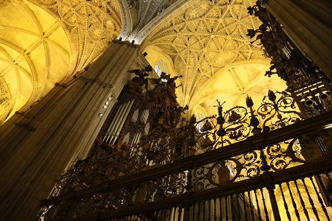 Alcazar and Cathedral Tour - Meeting at Pl. del Triunfo: The Part Where Punctuality Matters