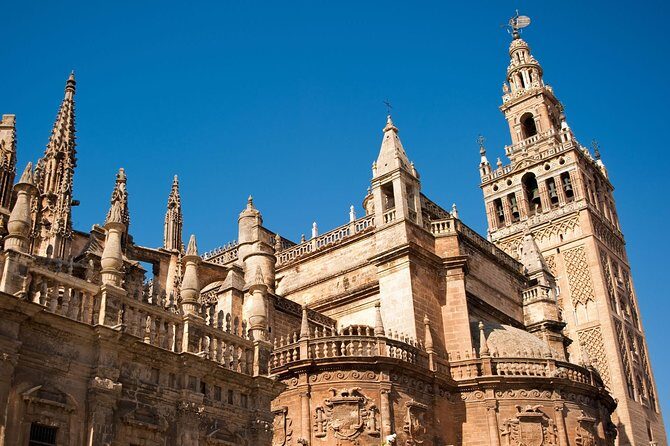 Alcazar, Cathedral and Giralda of Seville with entrance fee included - Group Size, English Guide, and Tour Style