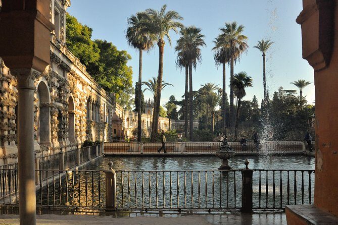 Alcázar, Cathedral & Giralda: Guided Tour with Fast-Track Tickets - Doing It All in One Day vs Splitting Between Two Days