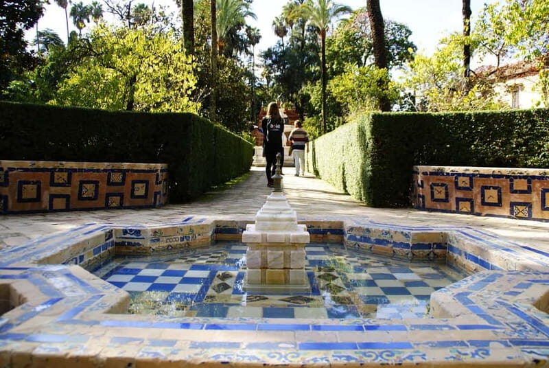 Alcazar & Cathedral of Seville Exclusive Group max. 9 guests - Who this tour suits best (and who should think twice)