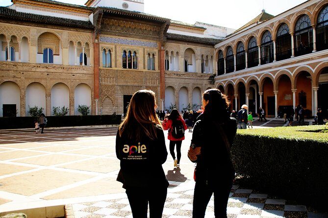 Alcazar & Cathedral of Seville Exclusive Group, max. 9 travelers - Giralda Tower Ramps: A 360° City View Without Hard Stairs