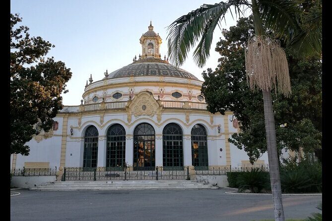 Alcazar, Cathedral, Plaza De España And Maria Luisa Park Private Tour - María Luisa Park: where the tour slows down and your feet catch up