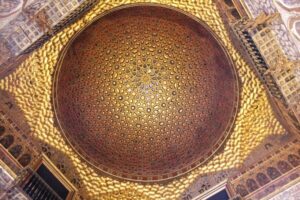 Alcázar Guided Tour & Rooftop Tour - Meeting at La Giralda (and how to find the group quickly)