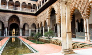 Alcazar of Seville Exclusive Group, max. 9 travelers - Meet at Plaza del Triunfo and get inside without the ticket-office scramble