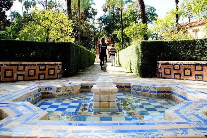 Alcazar of Seville Exclusive Group, max. 9 travelers - A focused 90-minute circuit through palaces, courtyards, and gardens