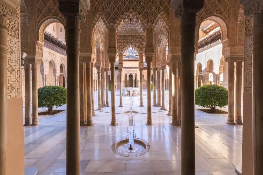 Alhambra and Albaicín Full-Day Private Tour from Seville - Price and value: what $548 per person buys you