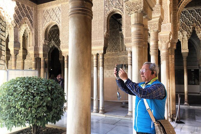Alhambra with Nazaries Palaces Private Tour from Seville - Logistics and value: what you’re really paying for