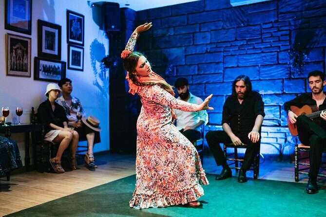 Baraka Triana. Flamenco show with drink - Booking Tips That Keep the Night Smooth