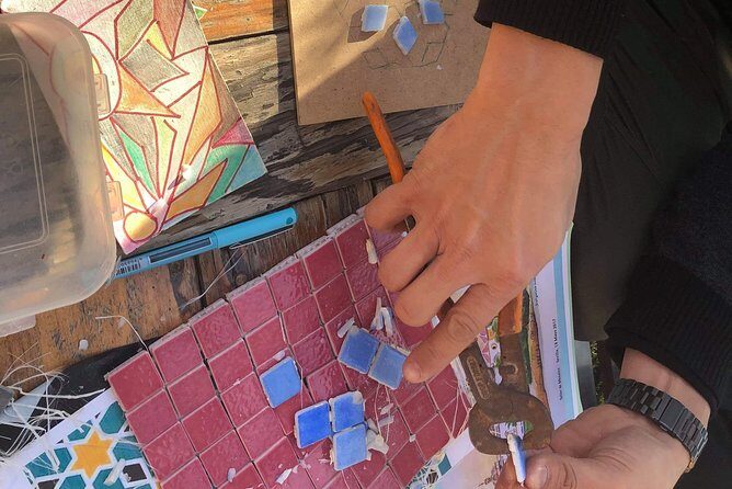 Be an Artisans in Seville for a day - Viki as Your Teacher: Calm, Helpful, and Happy to Chat