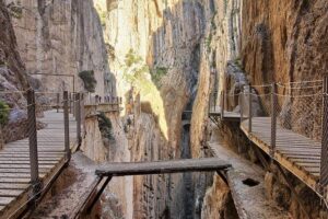 Caminito del Rey. 1 day excursion. - Entering the Gaitanes Gorge: views over 700 meters of drop