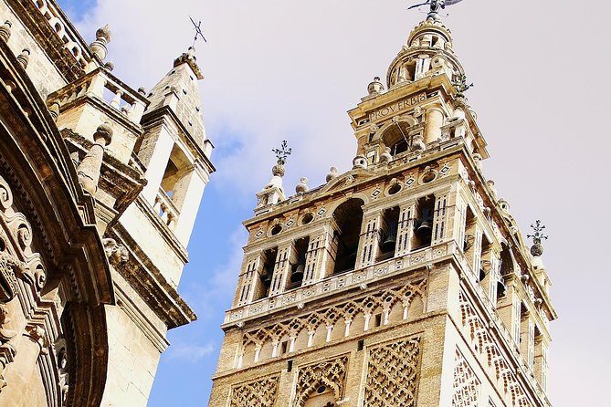 Cathedral & Giralda of Seville Exclusive Group, max. 9 travelers - Inside Santa Maria de la Sede: naves, chapels, and the stories that make it click