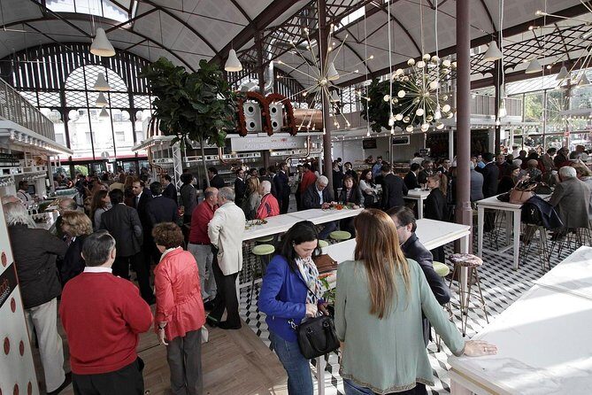 Complete Triana Tour "Corrales included" - Hermandad de la Estrella to Carmen Chapel: When Art and Patron Saints Meet
