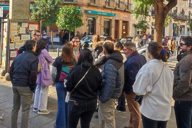 Complete Triana Tour "Corrales included". - Meeting point near Torre del Oro: easy start, clear direction