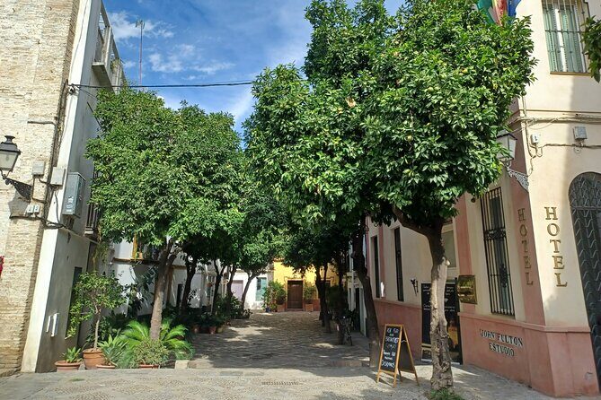 Contrasts of Seville - The Two-Hour Plan: What You’ll Do (and What You Shouldn’t Expect)