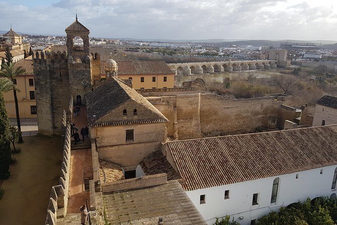 Cordoba City Tour with Mosque-Cathedral from Seville - Free time in Córdoba: use it smart for lunch and one extra stop