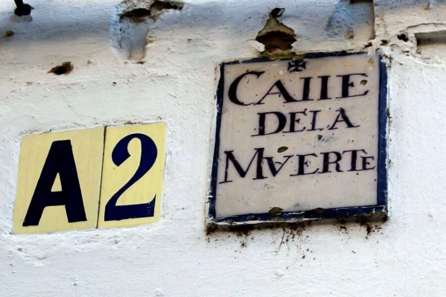 Enchanted Seville: Private Walking Tour - Where you start: Plaza del Triunfo near the Cathedral