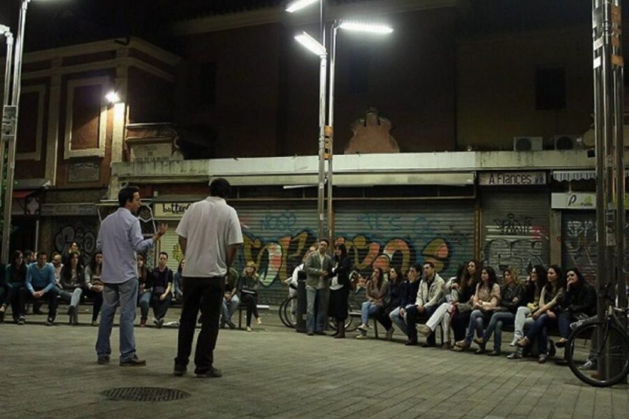 Enchanted Seville Walking Tour - Calle Mármoles and the Roman columns: where the city shows its layers