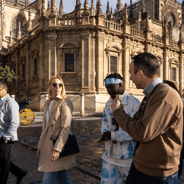 Exclusive Seville: Hidden Gems and Iconic Landmarks Tour - Plaza de España: The Big Finish With Time to Stand Back