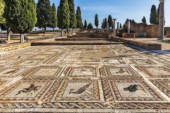 Excursion to Italica from Seville - Walking Itálica’s Roman streets: mosaics, thermal baths, and houses