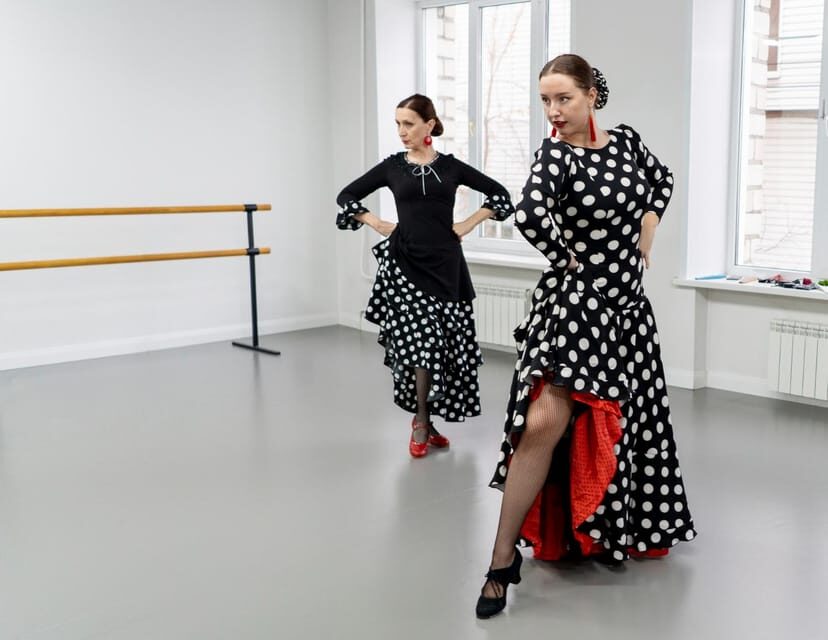 Flamenco Dance Lesson: 60-Minute Class in Seville - What Happens in Your First Minutes: Rhythm, Clapping, and Music Basics