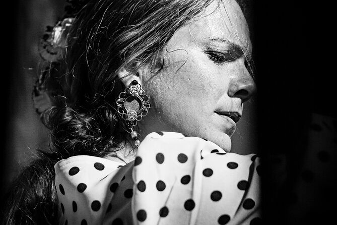 Flamenco Show in Seville - La milonga tablao - Key things that make La Milonga special