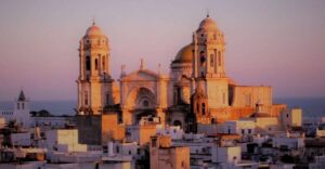 From Seville: Cadiz and Jerez de la Frontera Day Trip - From Seville to Jerez: the coach ride is part of the story