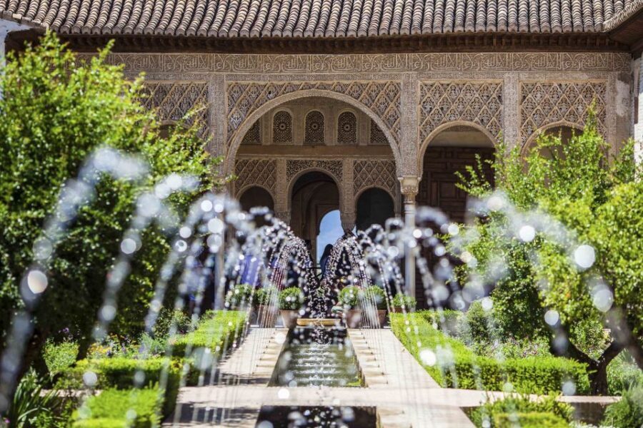 From Seville: Granada Day Trip with Alhambra and Albaicín - Should You Book the Seville to Granada Day Trip with Alhambra and Albaicín?