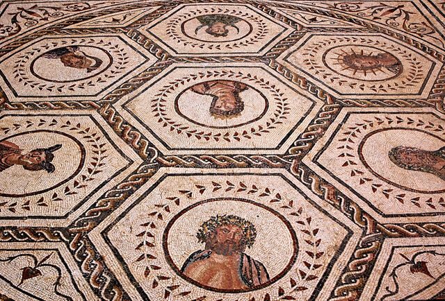 From Seville: Italica Roman City & Medieval Monastery Tour - Getting to Italica from Seville without the hassle