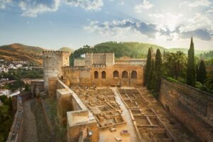 From Seville: Private Granada Day-Trip with Alhambra Visit - Albaicín before the palace: get your bearings the Granada way