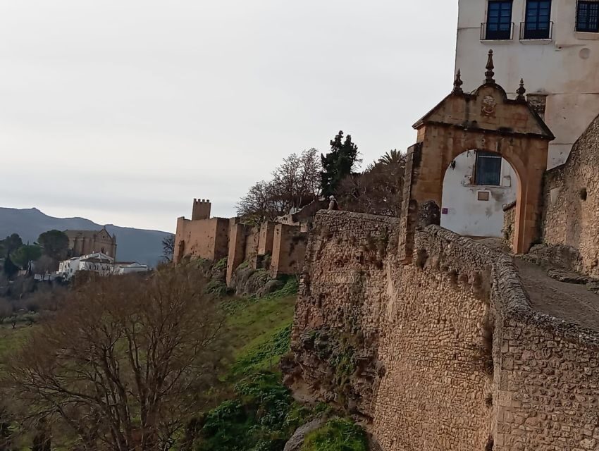 From Seville: Ronda+Setenil de las Bodegas Day Trip - Ronda’s Dramatic Side: Puente Nuevo and Cliff-Edge Views