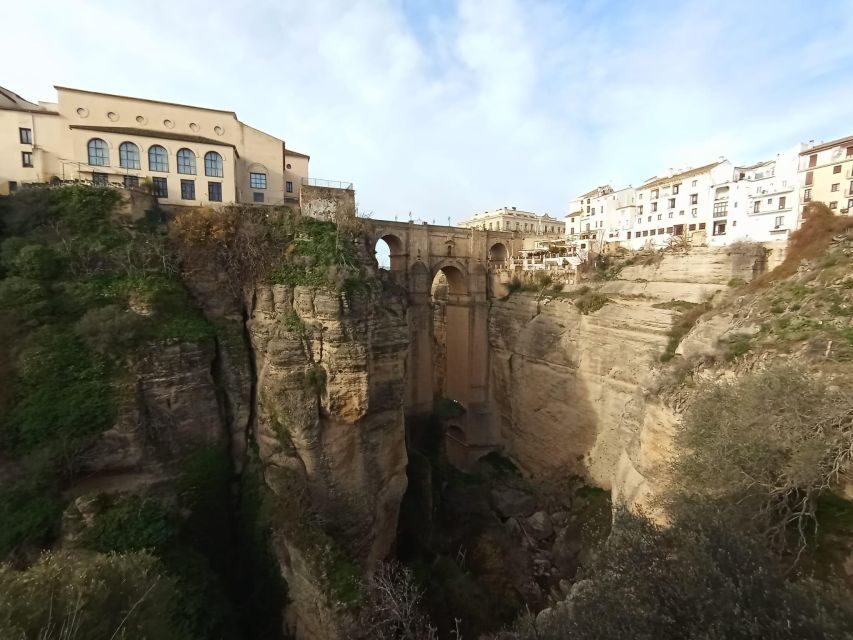 From Seville: Ronda+Setenil de las Bodegas Day Trip - The WhatsApp Audioguide Tip That You Should Not Ignore