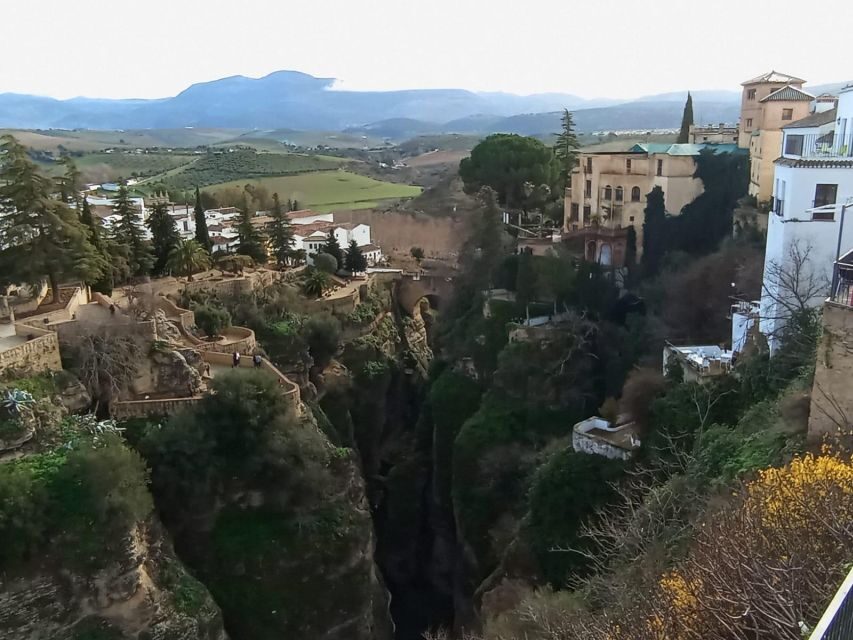 From Seville: Ronda+Setenil de las Bodegas Day Trip - Setenil de las Bodegas: Why This Town Feels Like a Stage Set
