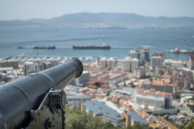 Gibraltar DayTrip from Seville: Rock Tour, St. Michael & Monkeys - The border and handoff moments: where the minutes go