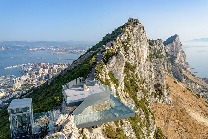 Gibraltar private tour from Seville including the upper rock - Top Views and Photo Timing: Getting the Best of the Rock
