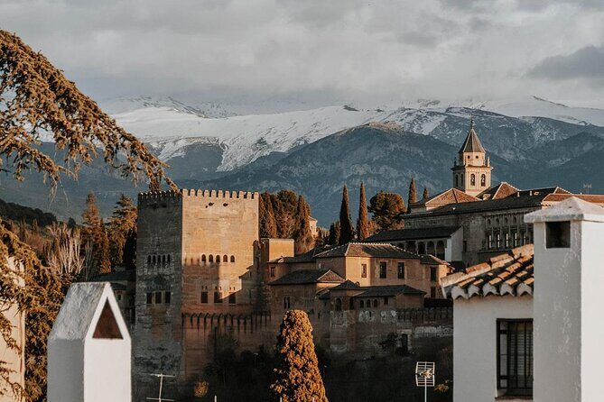 Granada Day Trip: Alhambra & Nazaries Palaces from Seville - Key things to know before you go