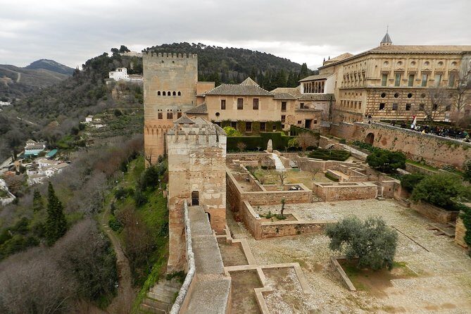 Granada Day Trip: Alhambra & Nazaries Palaces from Seville - Seville to Granada: the 13-hour reality check