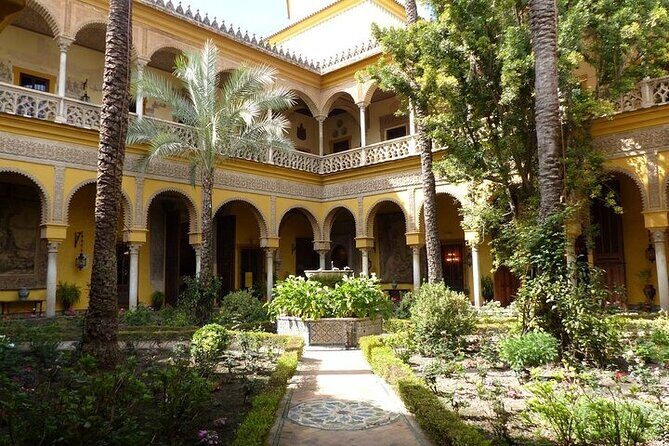 Guided walking tour to Setas, La Macarena and Dueña's Palace in Seville - Where you meet, how the timing works, and how much you’ll walk
