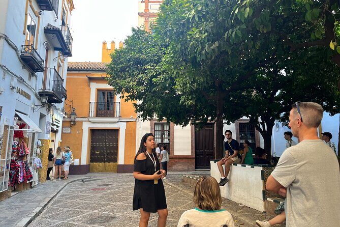 History of Women of Seville Private Tour - Stop 3: The Legend of the Two Sisters