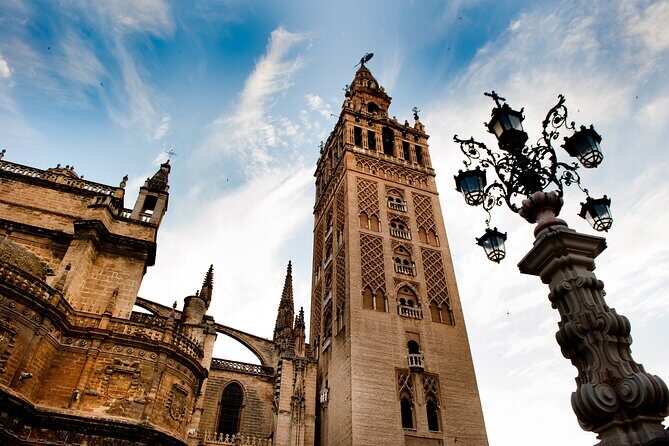 Horse and Carriage Sightseeing Tour in Seville - The Route: What You’ll See and What It Means