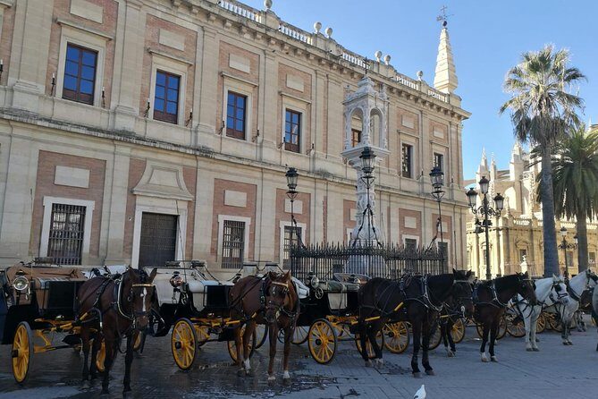 Horse-Drawn Carriage Ride Through Seville - Expo 1929 pavilions and the middle-of-the-route moments