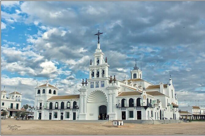 Horseback riding tour of Doñana and visit of El Rocio - What the 6 hours actually feels like (and how to pace yourself)