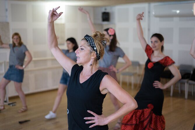 Learn Flamenco in 90 minutes - Gift flower - Who This Flamenco Lesson Is Best For