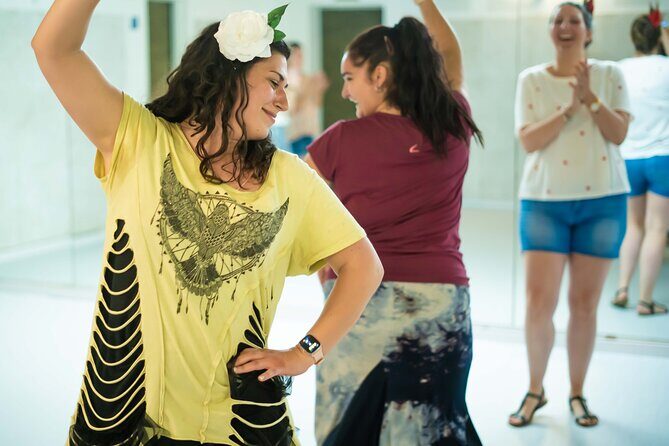 Learn Flamenco in 90 minutes - Gift flower - What You Really Do in 90 Minutes: Hands, Taps, Body