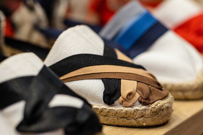 Make Authentic Espadrilles in Seville - Choosing your colors and style: Where customization happens
